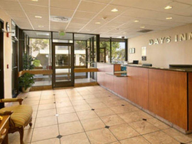 Days Hotel By Wyndham Oakland Airport-Coliseum Exterior photo