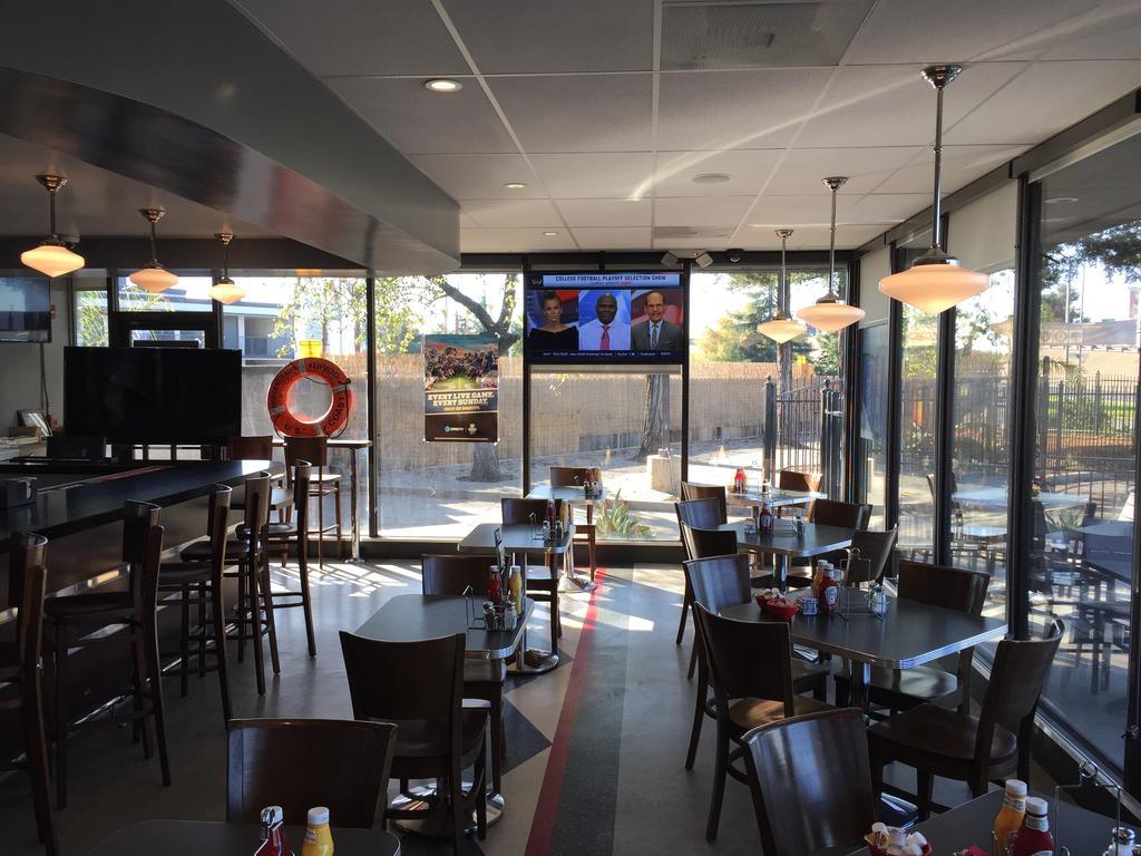 Days Hotel By Wyndham Oakland Airport-Coliseum Exterior photo