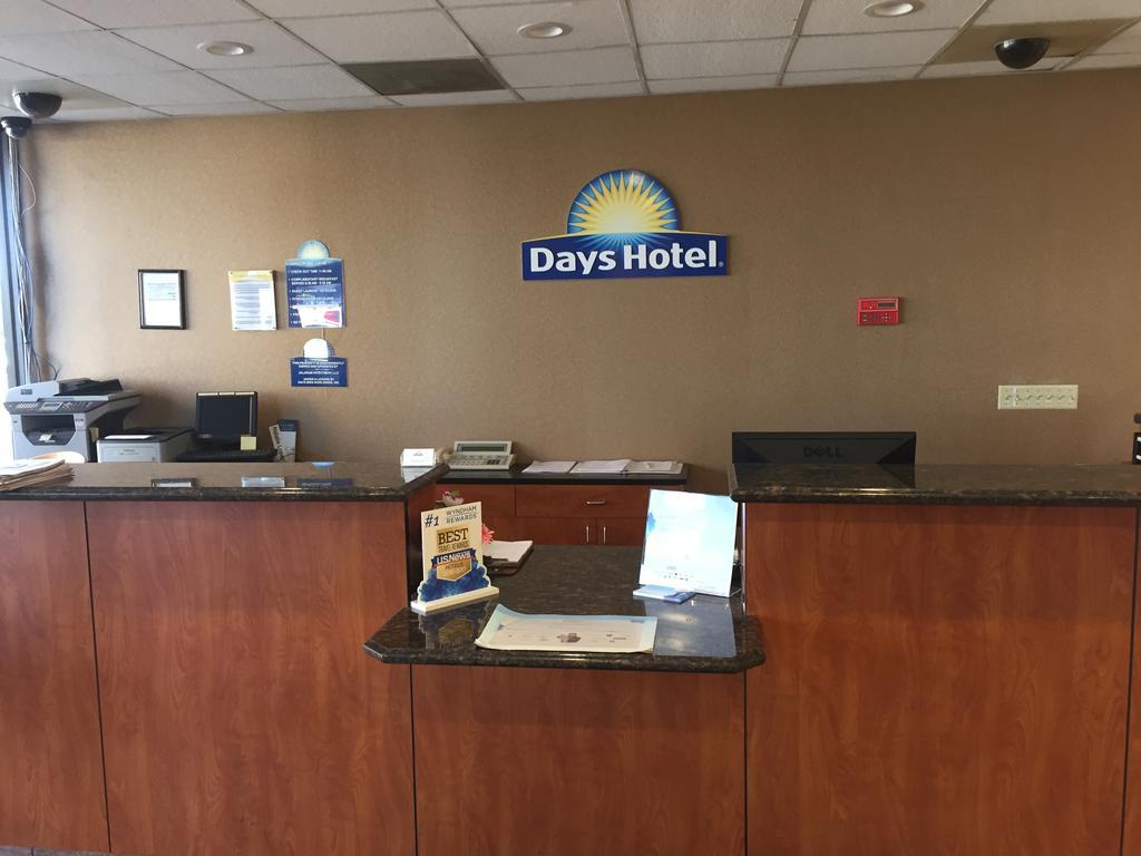 Days Hotel By Wyndham Oakland Airport-Coliseum Exterior photo