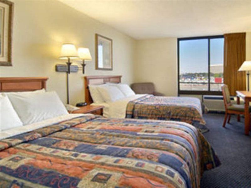 Days Hotel By Wyndham Oakland Airport-Coliseum Exterior photo