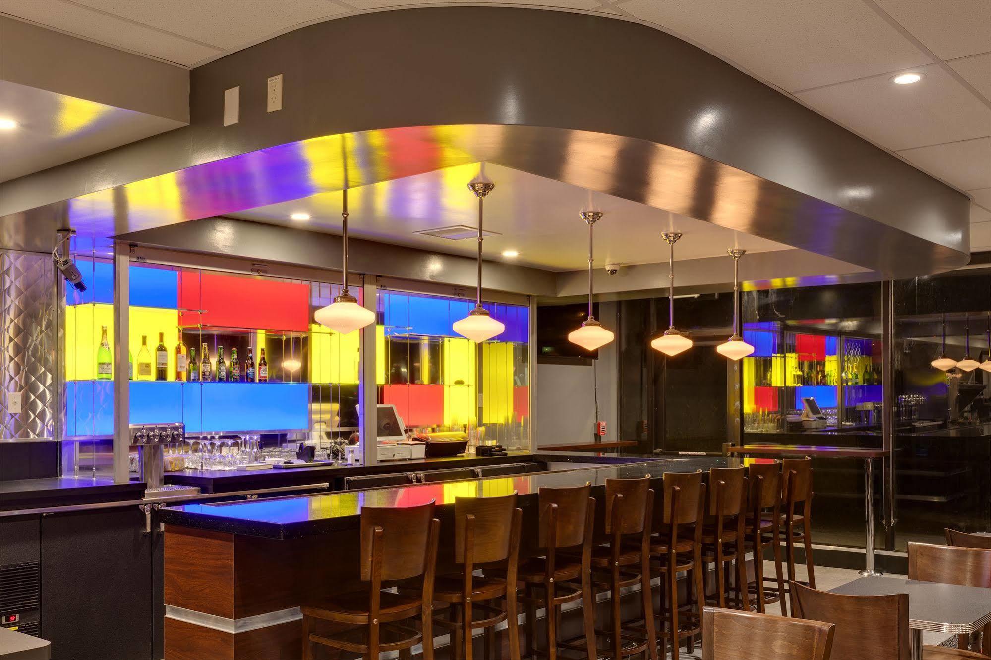 Days Hotel By Wyndham Oakland Airport-Coliseum Exterior photo